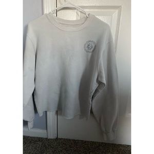 Women’s small crewneck